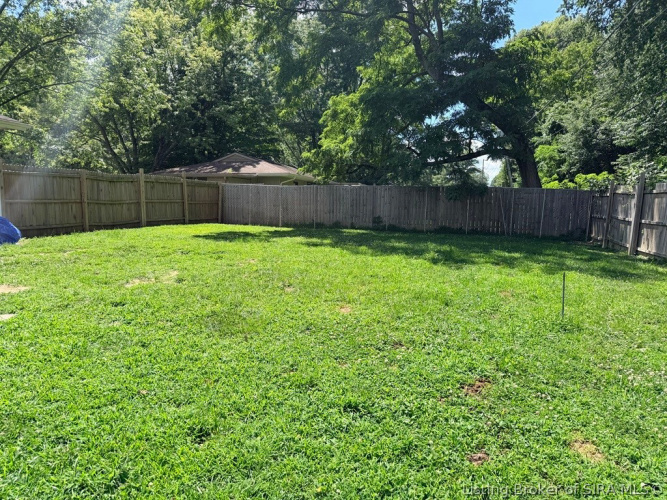 Listing Image 16