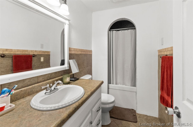 Listing Image 16