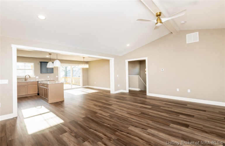 Listing Image 14