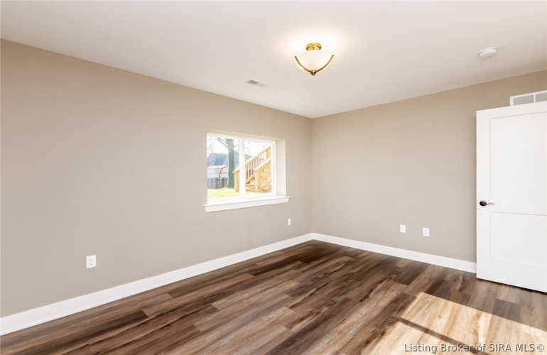 Listing Image 59