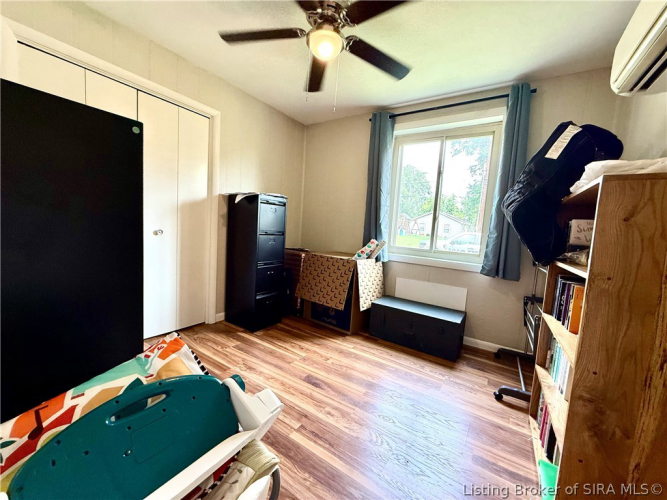 Listing Image 23