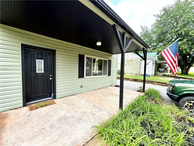 Listing Image 5