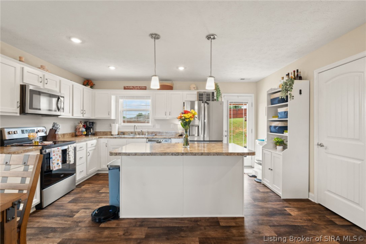 Listing Image 13