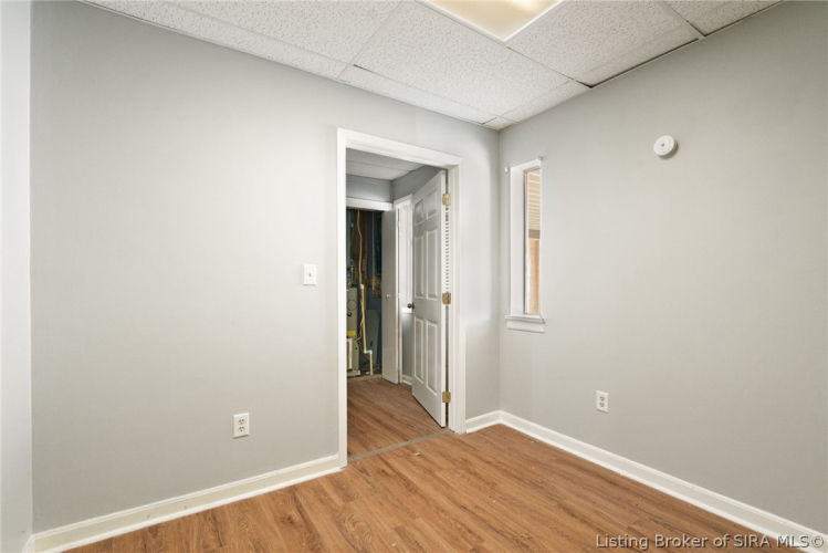 Listing Image 18