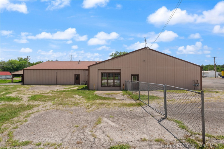 Listing Image 22