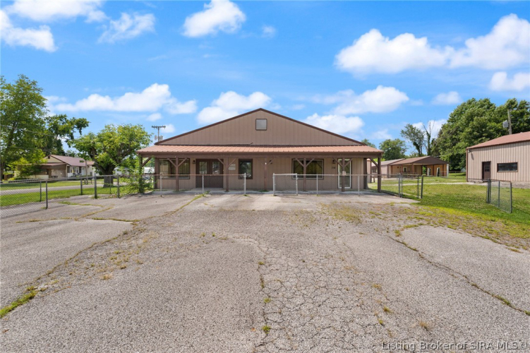 Listing Image 24