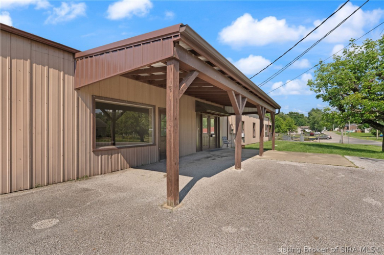 Listing Image 64