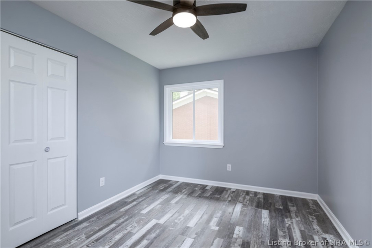 Listing Image 17