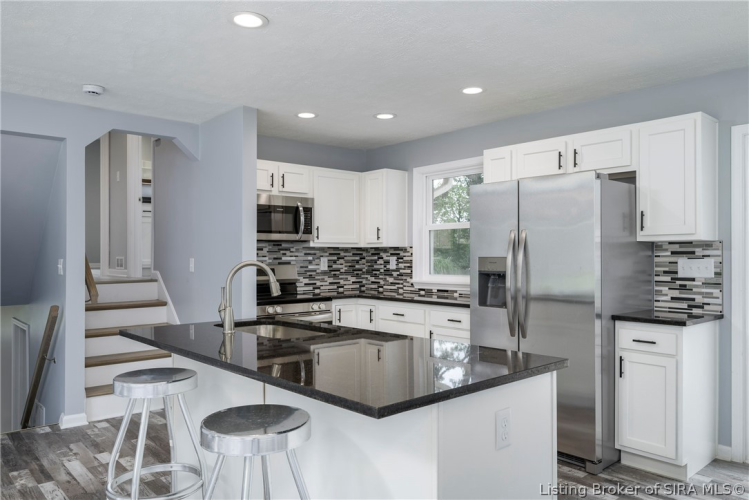 Listing Image 9