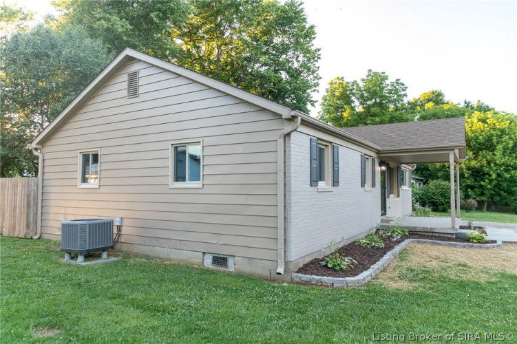 Listing Image 57