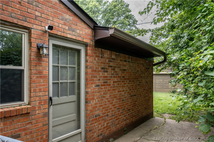 Listing Image 24