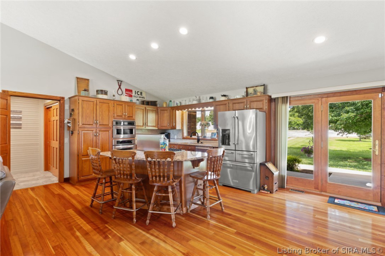 Listing Image 16