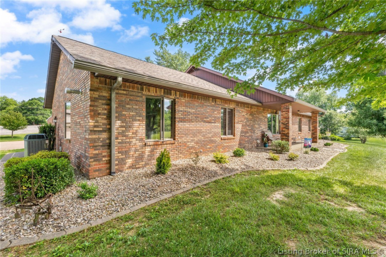 Listing Image 82