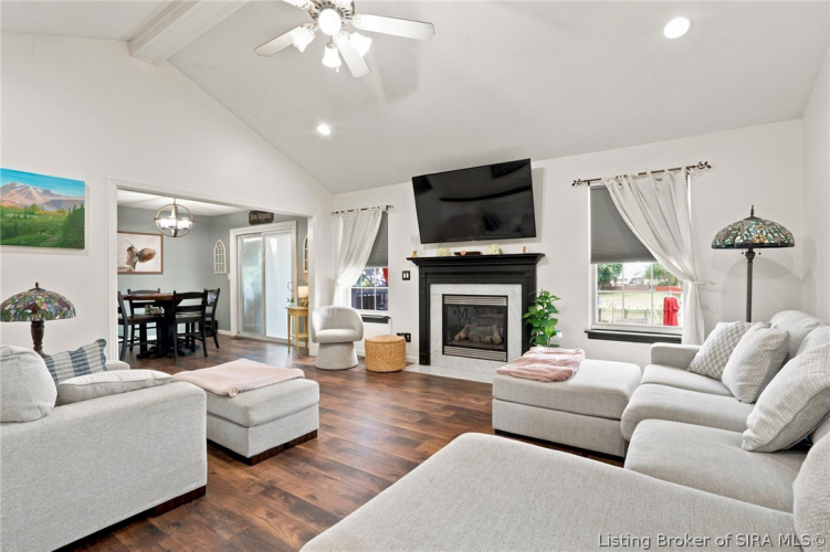 Listing Image 7