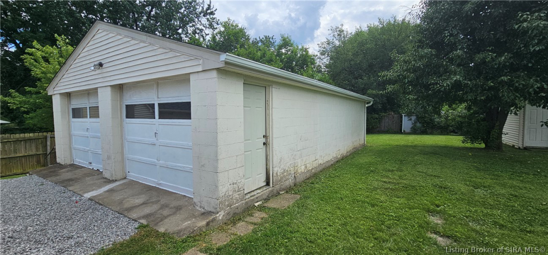 Listing Image 18