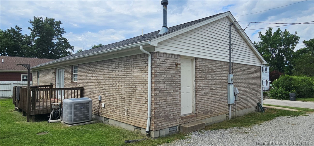 Listing Image 6