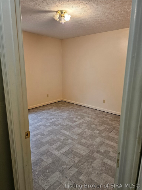 Listing Image 77