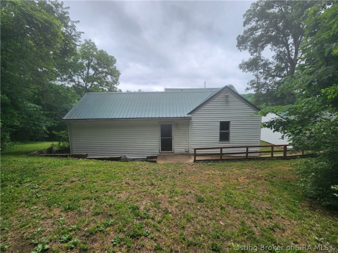 Listing Image 4