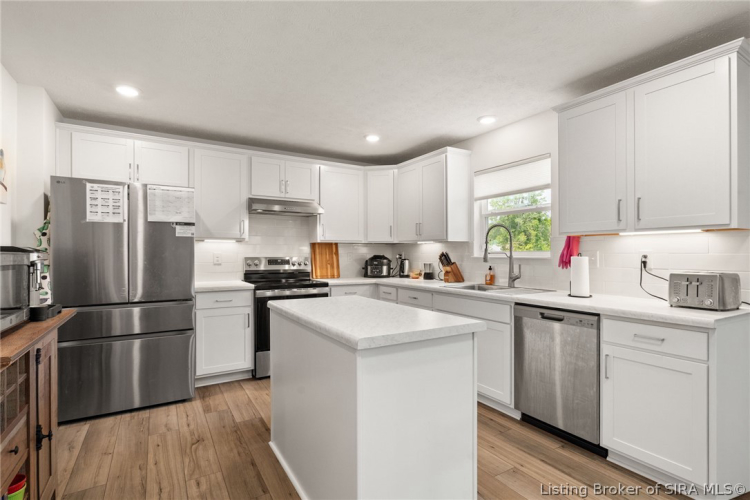 Listing Image 13