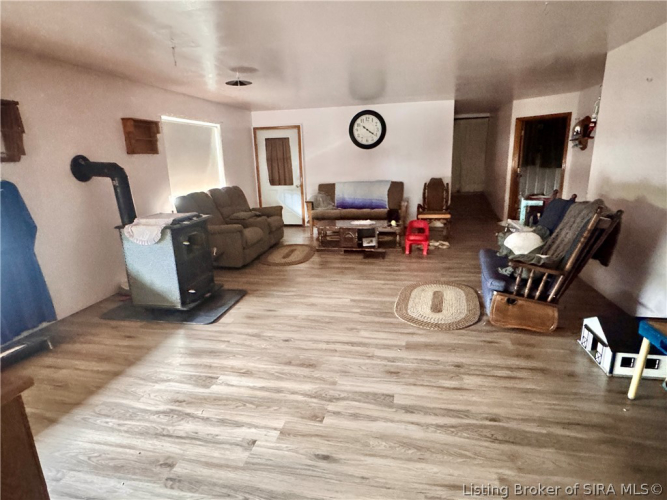Listing Image 14