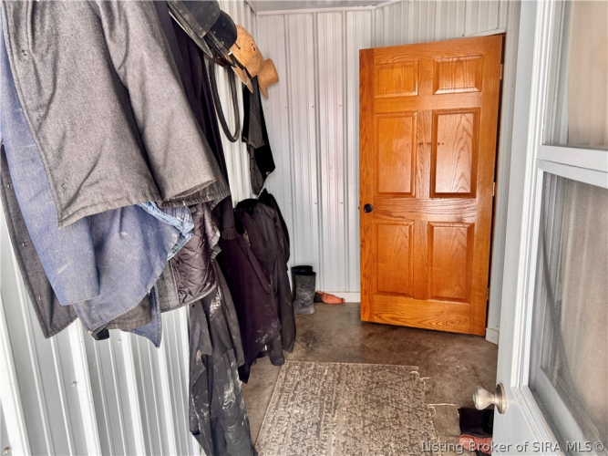 Listing Image 16