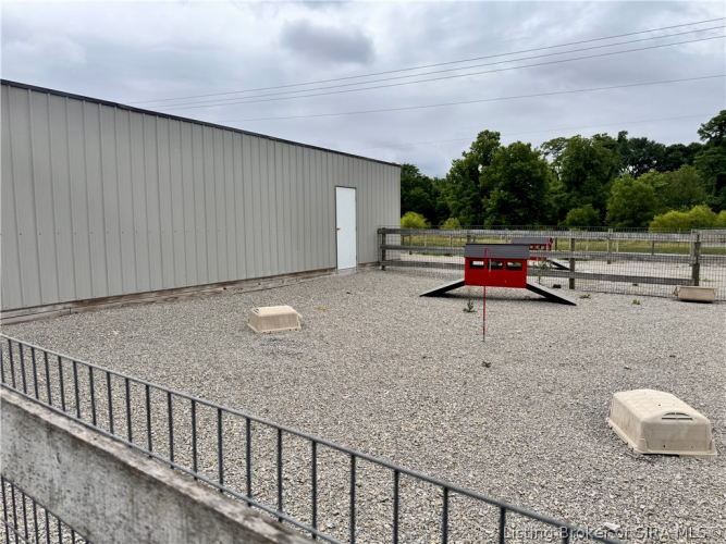 Listing Image 41