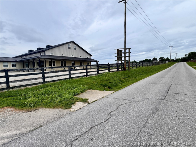 Listing Image 6