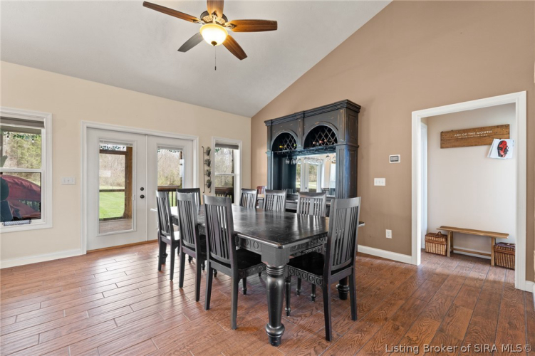 Listing Image 10