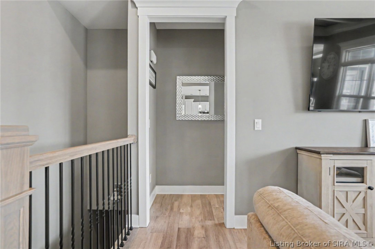 Listing Image 32
