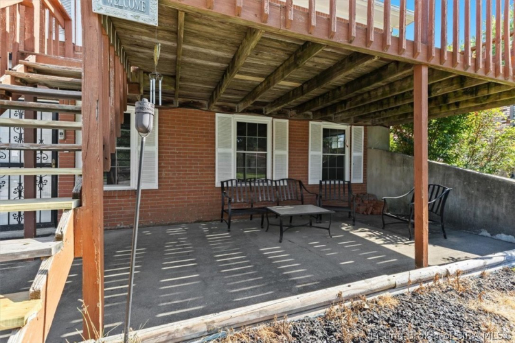 Listing Image 4