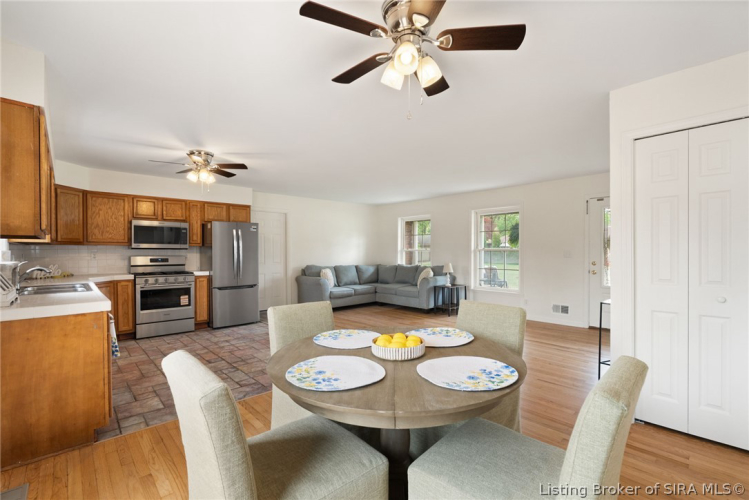 Listing Image 22