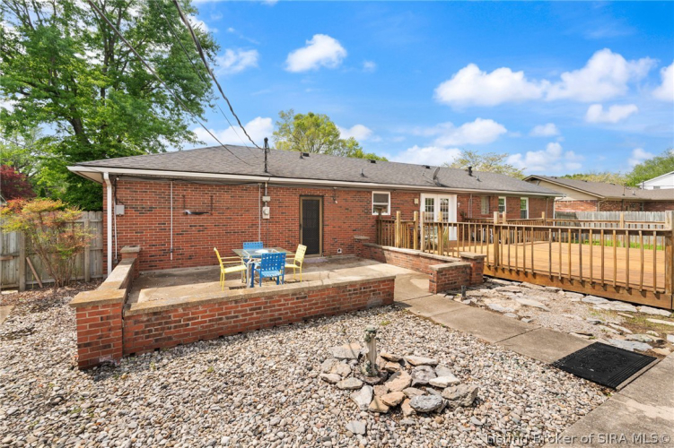 Listing Image 5