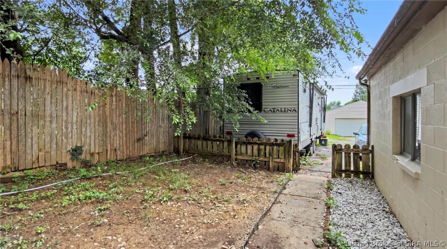 Listing Image 18