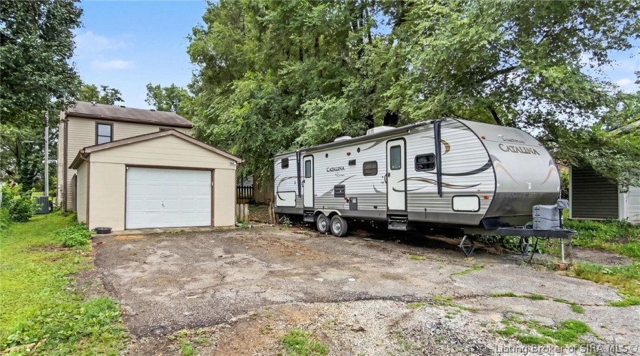 Listing Image 19