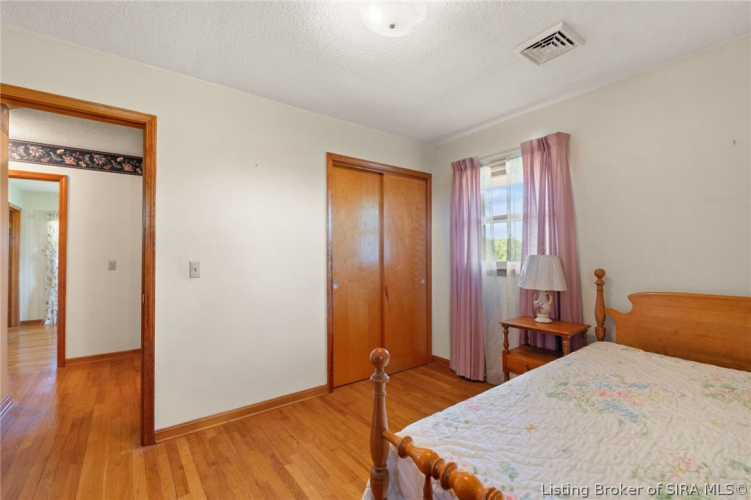 Listing Image 50