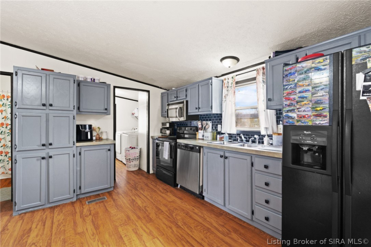 Listing Image 21