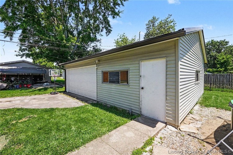 Listing Image 25