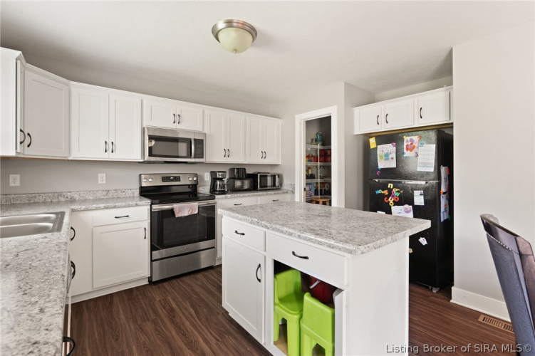 Listing Image 22