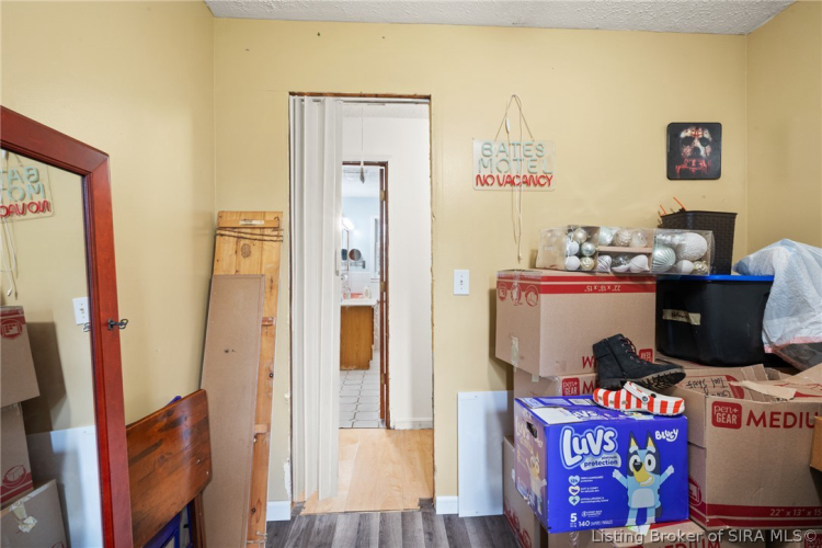 Listing Image 37