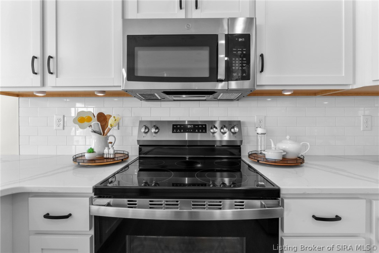 Listing Image 15