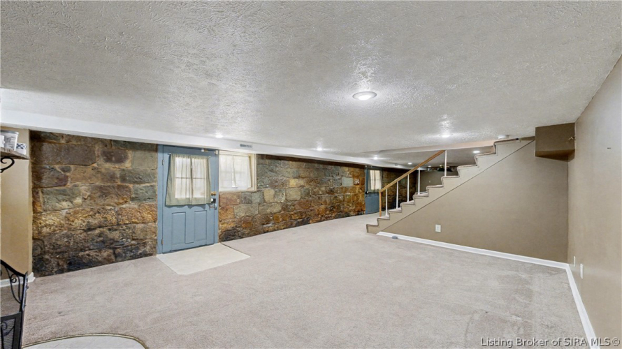 Listing Image 41