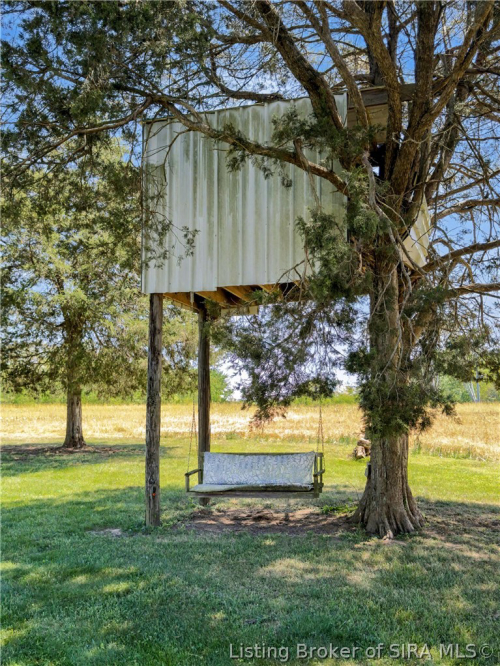 Listing Image 64