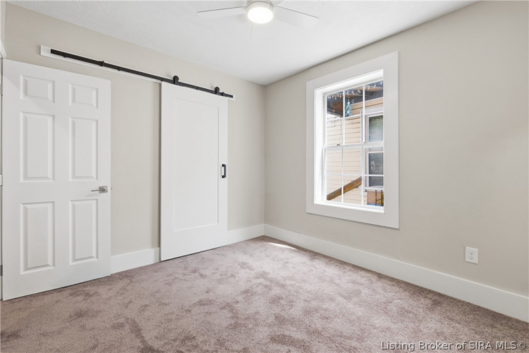 Listing Image 16
