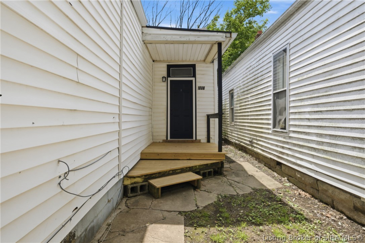 Listing Image 3