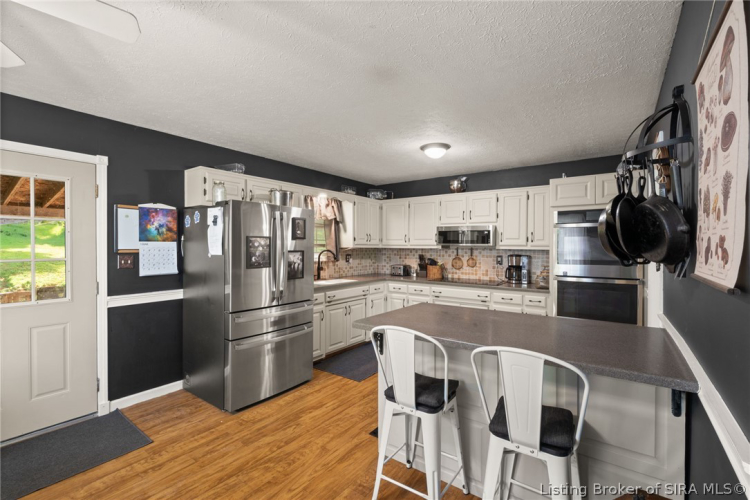 Listing Image 14