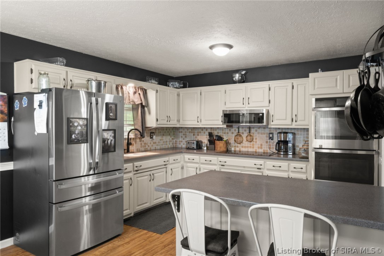 Listing Image 15
