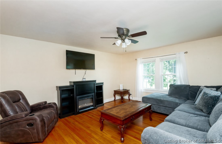Listing Image 21