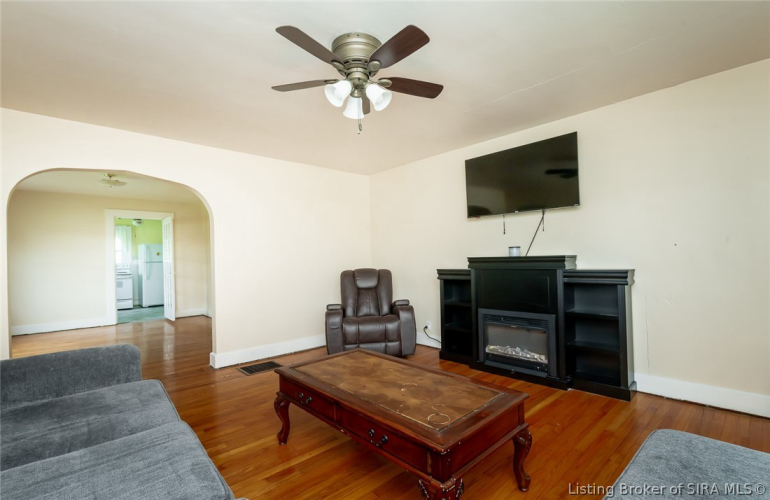 Listing Image 23