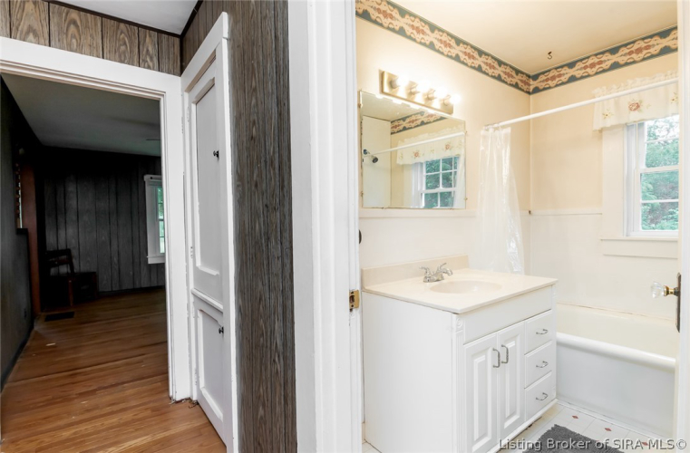 Listing Image 36