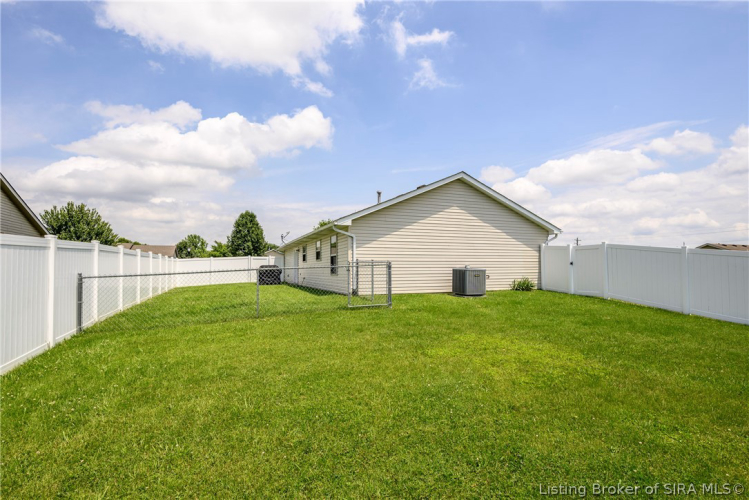Listing Image 28